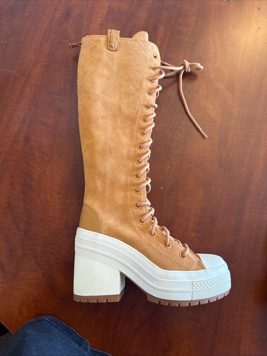 Converse women’s lace up delux heel high platform size 5 women’s new with tags - Picture 4 of 4